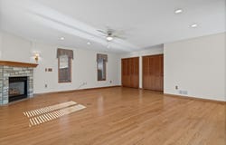 932 Garden Pl, Onalaska, WI 54650