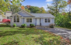7193 Falstaff Drive, Coolbaugh Twp, PA 18466