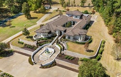 1 Shillings Pl, Texarkana, TX 75503