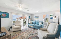 7464 Sunset Harbor Dr, Navarre, FL 32566