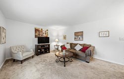 172 Edmunton, North Babylon, NY 11703