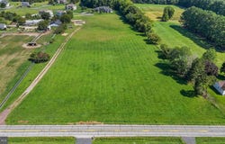 PEACHTREE Road, DOVER, DE 19901