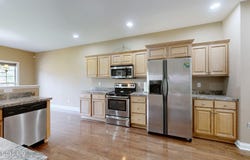 504 Autumn Grove Cir, New Albany, IN 47150
