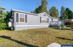 786 Hoffman Rd NE, Salem, OR 97301