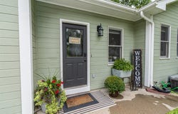401 E Benton Street, Winterset, IA 50273