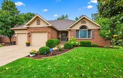 7220 N CHARLES Way, Peoria, IL 61614