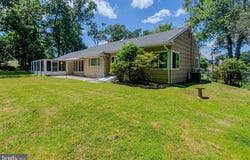 7 WHITE BEECH Court, EWING, NJ 08618