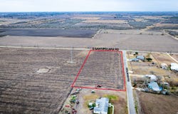 775 Holman Rd, Marion, TX 78124