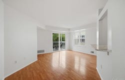 2215 S Huron Parkway, Ann Arbor, MI 48104