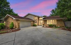 8040 Chippewa Trail, Tinley Park, IL 60477