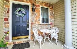 141 FOUNTAIN Drive, YORK, PA 17402