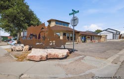 302 W B ST, Glendo, WY 82213