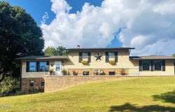 2334 Litton Rd, Oneida, TN 37841