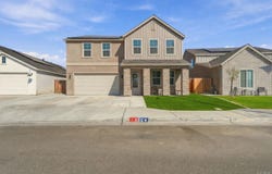 532 Vanderbilt Drive, Lemoore, CA 93245