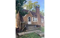 619 S MACARTHUR Boulevard, Springfield, IL 62704