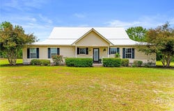 762 Old McLeod Bridge Road, Adrian, GA 31002
