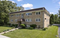 255 E OAK Street, Addison, IL 60101