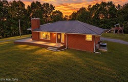 8757 Morgan County Hwy, Sunbright, TN 37872