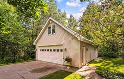 5134 Maple Grove Rd, Hermantown, MN 55811
