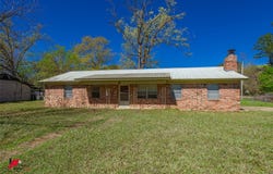 1120 Pine Street, Waskom, TX 75692