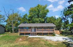 307 S Nettleton Avenue, Mansfield, MO 65704