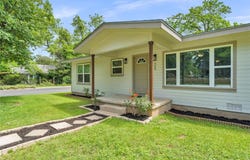 209 E Live Oak St, Burnet, TX 78611