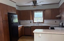 349 Oak St, Clinton, MA 01510