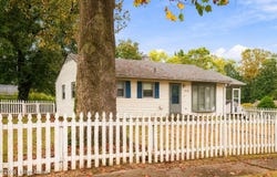 315 Glen Rd, Louisville, KY 40243