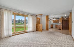 901 McKinley Ave, Lowden, IA 52255