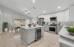 6241 CRICKETHOLLOW Drive, RIVERVIEW, FL 33578