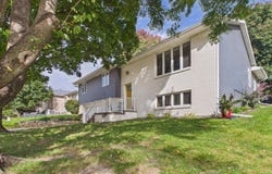 2218 McMullin Drive, Oskaloosa, IA 52577