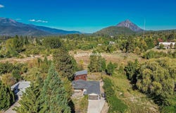 408 E Lake, Mount Shasta, CA 96067