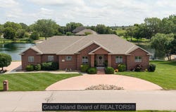 361 Sunset Dr., Doniphan, NE 68832