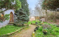 325 RIVER Rd, Eugene, OR 97404