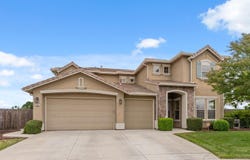 844 Arlington Avenue, Lemoore, CA 93245