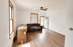 214 Thompson Ave, Donora, PA 15033