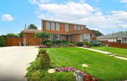 92 Bowling Lane, Deer Park, NY 11729