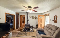 407 S Oak St, Versailles, MO 65084