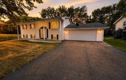 437 E 11th Street, PECATONICA, IL 61063