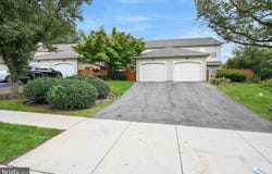 125 TREETOPS Drive, LANCASTER, PA 17601