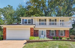 70 Breezeview Drive, Ballwin, MO 63021