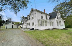 2 Pine Street, Windsor, VT 05089
