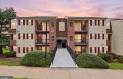 14901 RYDELL RD #101, CENTREVILLE, VA 20121