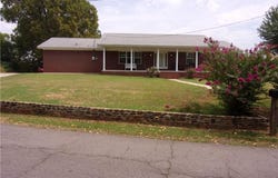700 N Main ST, Coal Hill, AR 72832