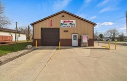 10537 Columbus Street, Middleburg, OH 43336