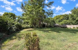 6836 Glenwood St, Overland Park, KS 66204
