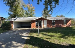 811 N 15th Street, Rogers, AR 72756