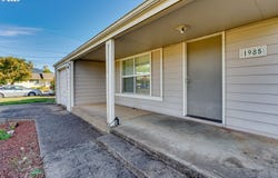 1985 17TH St, Springfield, OR 97477