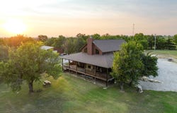 25055 141st Rd, Winfield, KS 67156