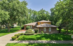 385 E 162nd Street, Harvey, IL 60426